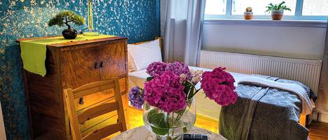 Studio | Free WiFi, bed sheets