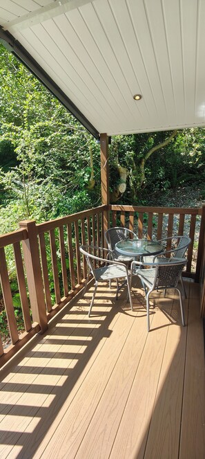 Outdoor dining - Osprey Static Caravan - 2 Bedroom - No Pets (Prenteg)