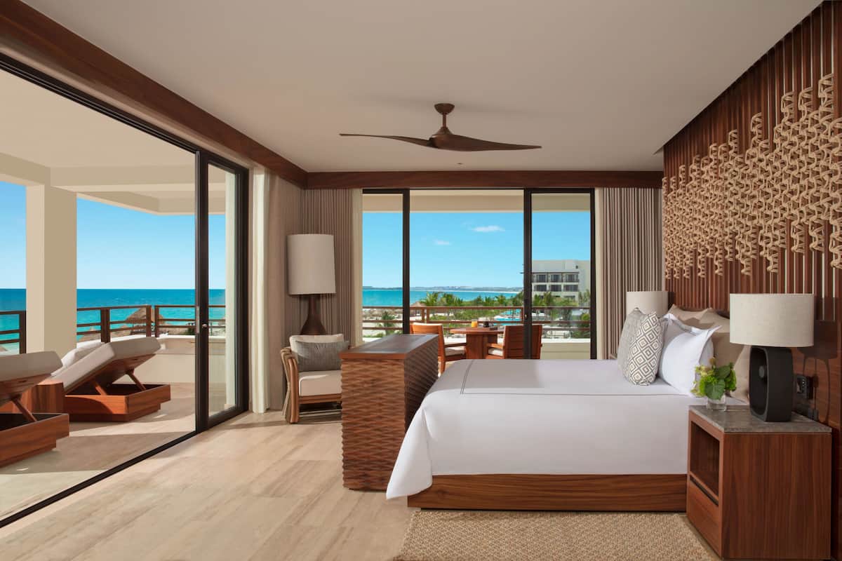 Preferred Club Master Suite Corner Ocean Front