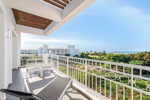 套房, 1 间卧室, 阳台, 海景 | 客房景观