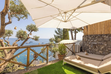 Classic Room | Terrace/patio. Villa Nannina
