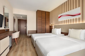Premium bedding, minibar, in-room safe, desk - Ramada By Wyndham Cesme (Cesme)