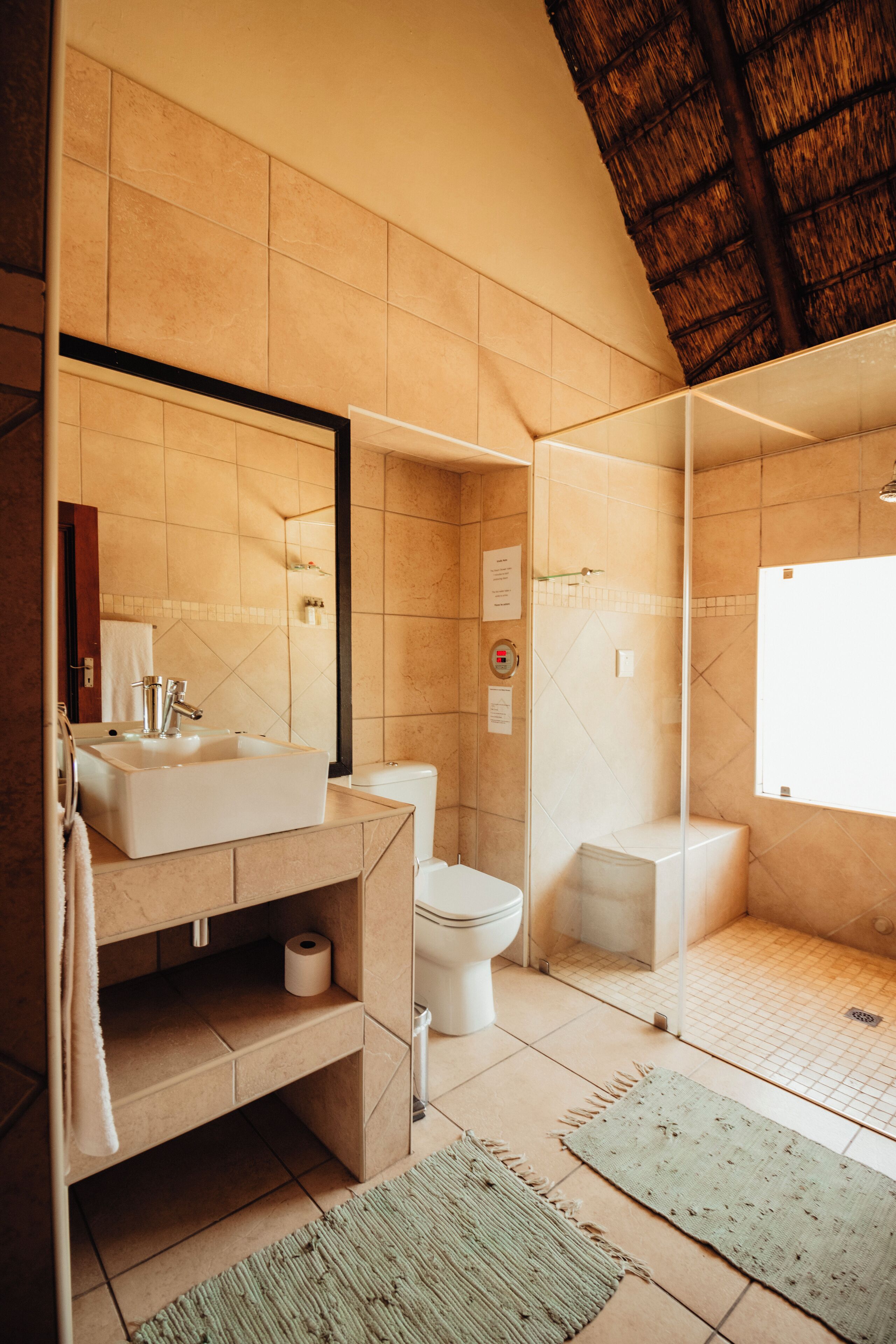 Superior Suite | Bathroom | Hair dryer, bathrobes, slippers, towels