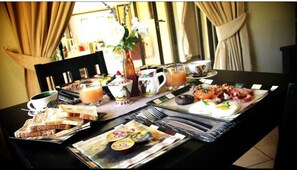 Desayuno inglés gratuito y diario