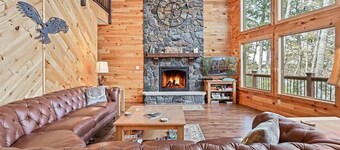 Eagles Bluff - 6 Br Lakefront Cabin on 20 acres