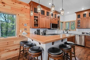 Réfrigérateur grande capacité avec congélateur, four à micro-ondes