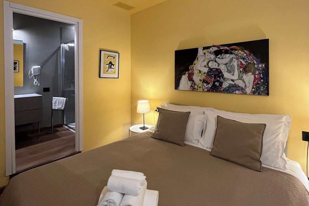 1 bedroom, minibar, iron/ironing board, free WiFi