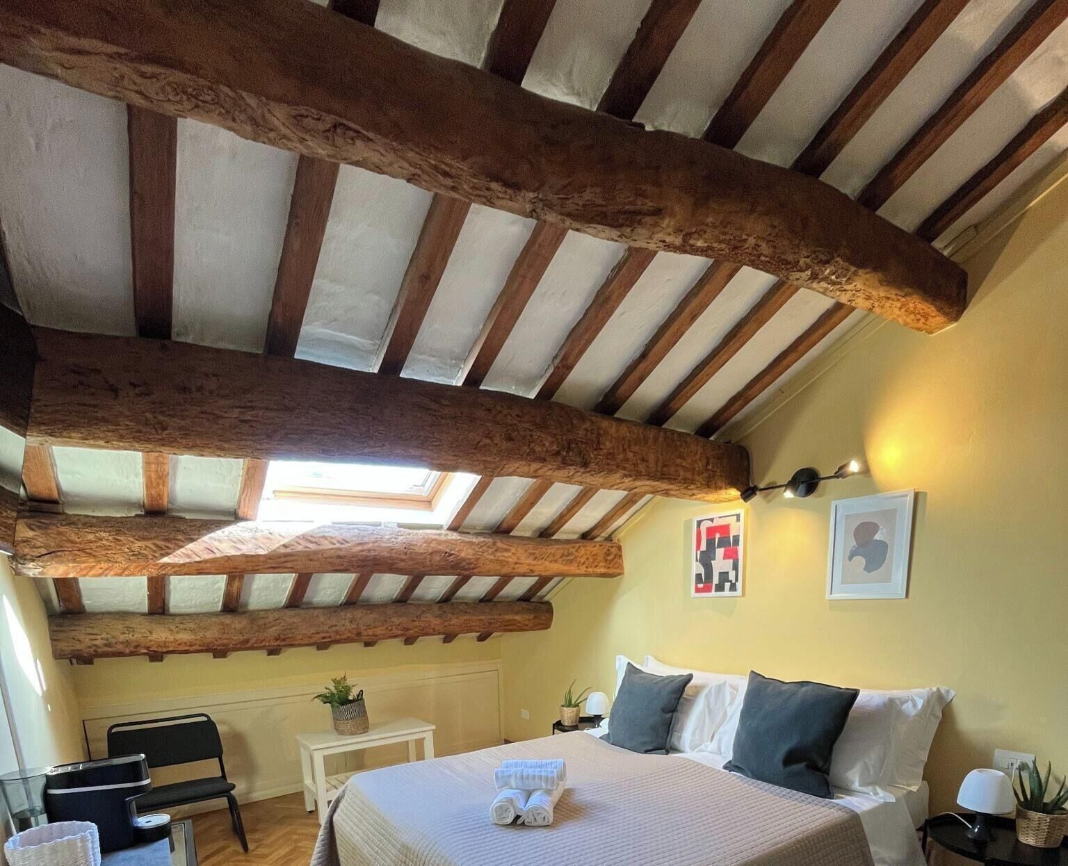 Classic Double or Twin Room (16) | Minibar, iron/ironing board, free WiFi, bed sheets