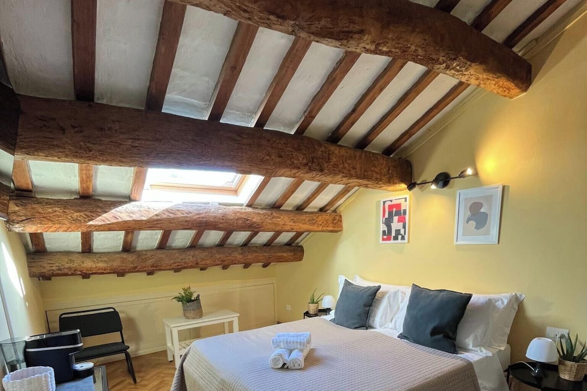 Classic Double or Twin Room (16) | Minibar, iron/ironing board, free WiFi, bed sheets