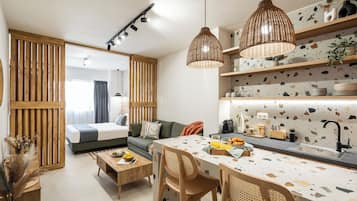 Deluxe Room | Premium bedding, pillowtop beds, individually decorated