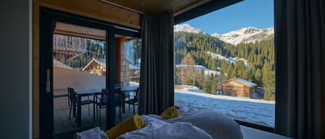 4 bedrooms, free WiFi