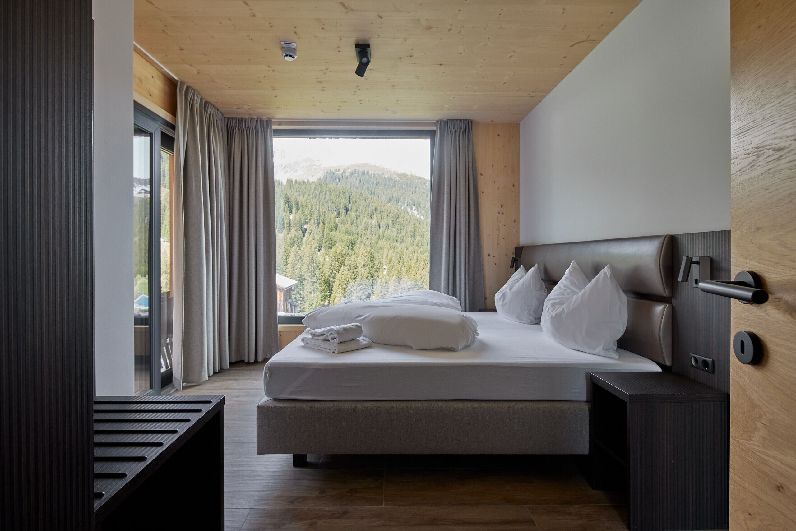 4 bedrooms, free WiFi