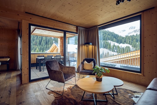 5807 Alm-Lodge set Ski-in-out