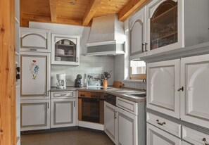 Refrigerador, microondas, horno y lavavajillas