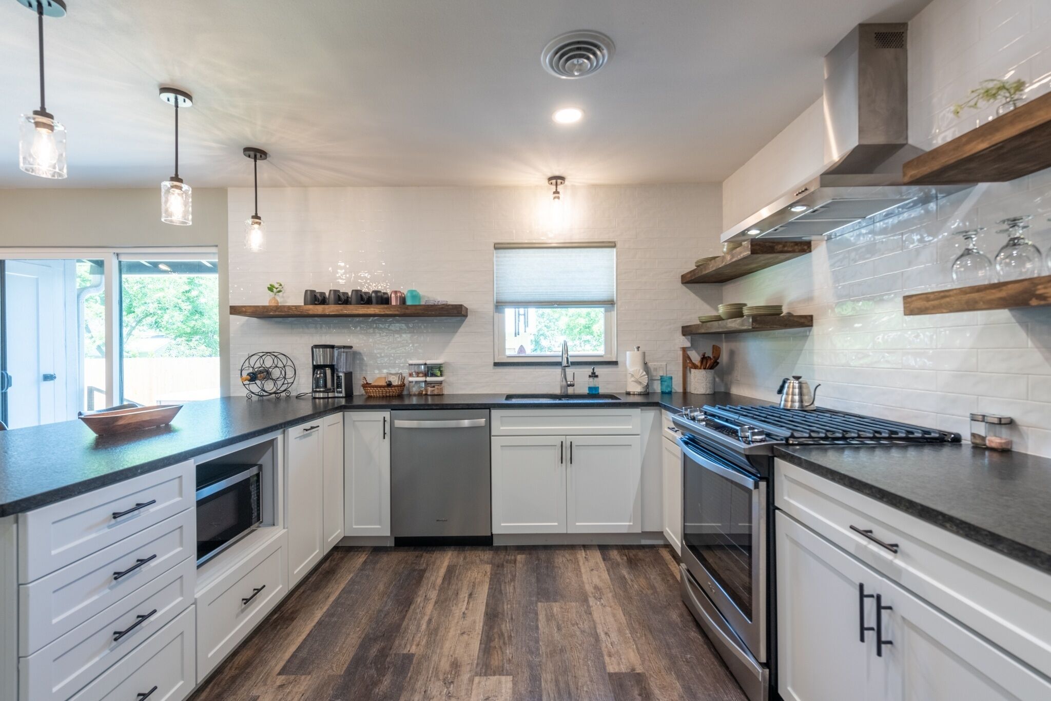 Ferienhaus, 3 Schlafzimmer | Eigene Küche | Kühlschrank, Ofen, Wasserkocher mit Kaffee-/Teezubehör