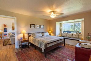 4 Schlafzimmer, Schreibtisch, Bügeleisen/Bügelbrett, kostenloses WLAN