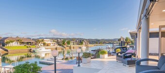 Sunset View - Pauanui Waterfront Home
