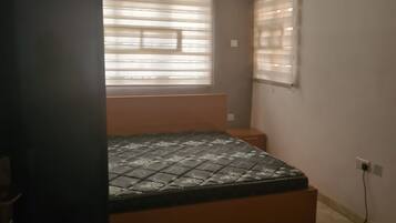 4 Schlafzimmer, Bügeleisen/Bügelbrett, WLAN, Bettwäsche