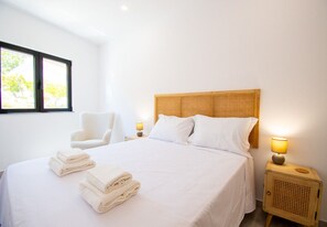 2 bedrooms, iron/ironing board, free WiFi, bed sheets - Beach house 37 Rua Casino (Carvoeiro)