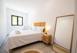 2 bedrooms, iron/ironing board, free WiFi, bed sheets