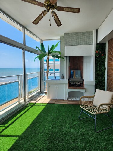 Loue Appartement sur la Plage, Pleine vue mer 80 m2 + Piscine