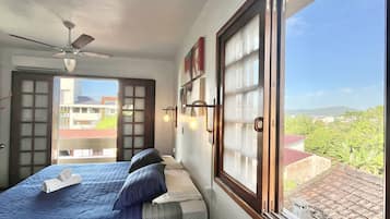 Suíte clássica | 1 quarto, cofres nos quartos, escrivaninha, Wi-Fi de cortesia