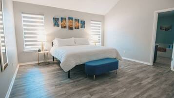 3 habitaciones, tabla de planchar con plancha, wifi y ropa de cama
