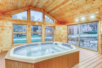 Trail Creek 31 | Walk-to-lift condo in Killington with pool, hot tub, gym, sauna