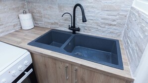 Căn hộ | Bếp riêng | Tủ lạnh, lò nướng, ấm điện, lò nướng bánh mì 