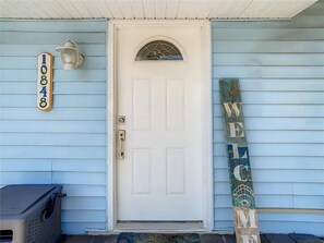 Exterior detail - Shawnee Shack! POOL - 4 Bedroom  - Heated Pool! 1 MILE from BEACH! (Pinellas County)