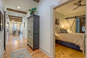 6 chambres, bureau, fer et planche à repasser, Wi-Fi