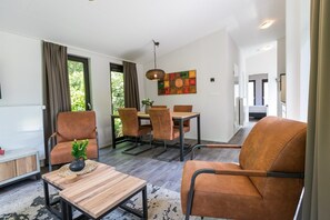 Interior - Unprecedented luxury, comfort including a lovely garden (Wekerom)