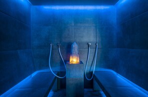 Sauna, Dampfbad, Massageanwendungen