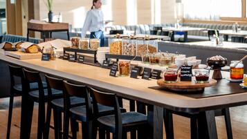 Petit déjeuner buffet compris tous les jours