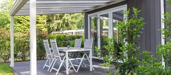 Stylish bungalow for four people