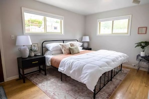 4 bedrooms, WiFi, bed sheets - Greenough Getaway
 (Missoula)