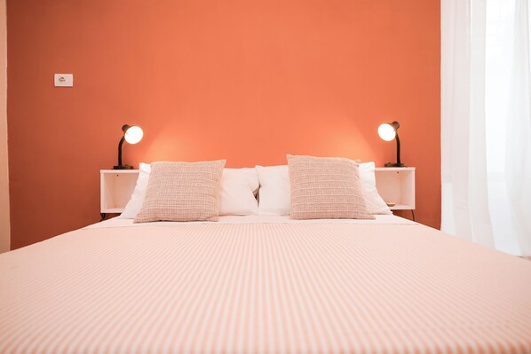 Comfort Room, 1 Bedroom, Ensuite, Ground Floor | 1 bedroom, desk, free WiFi, bed sheets