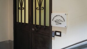 Unclassified image, 3 of 27, button - from home to vesuvius (Torre del Greco)