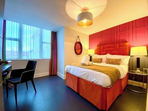 1 habitación, tabla de planchar con plancha, wifi y ropa de cama