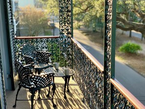 Property grounds - Lanaux Main House 5 BR/4BA Historic Mansion gateway to Frenchmen St. + Fr Qtr (New Orleans)