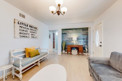 Family Tides | House in Port Isabel steps from the water - game room