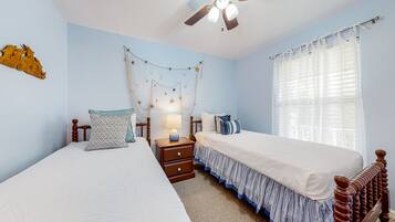 5 bedrooms, Internet, bed sheets