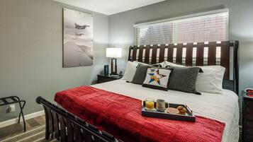4 bedrooms, desk, iron/ironing board, travel cot