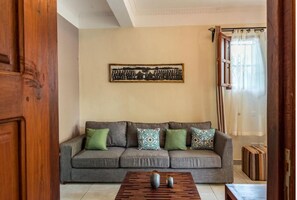 تلفزيون بشاشة مسطحة