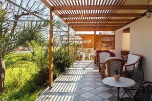 Outdoor dining - Crete's Treasure Villa with Pool & Majestic Views (Skalani)