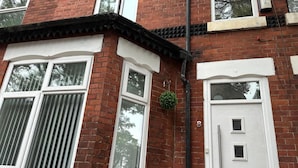 Exterior - Stunning 1 Double Bedroom in Longsight Manchester (Manchester)