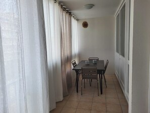 Dining - Cocoon close to the sea, 100 meters from the beach (Palavas-les-Flots)
