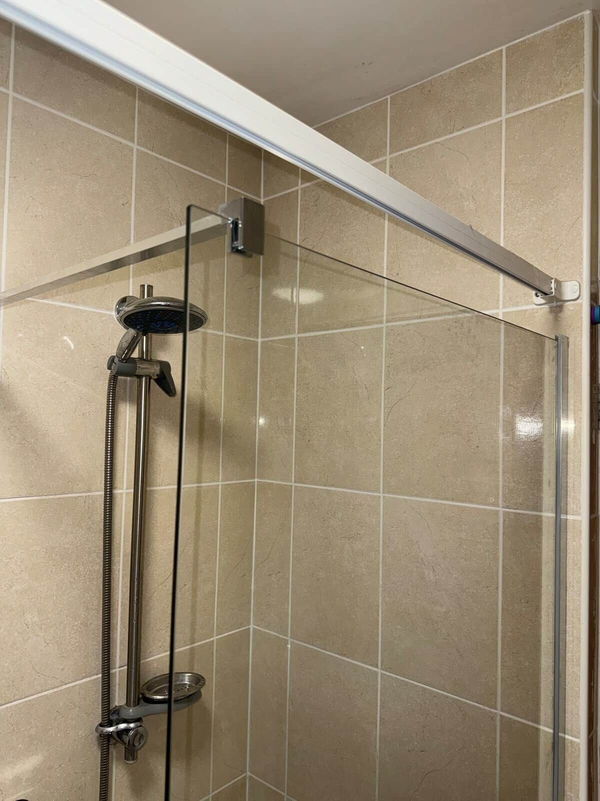 Kostenlose Toilettenartikel, Haartrockner, Handtücher, Seife