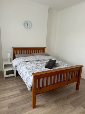 3 chambres, bureau, fer et planche à repasser, Wi-Fi (supplément)