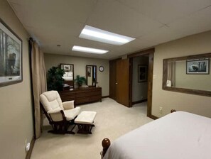 1 Schlafzimmer, Bügeleisen/Bügelbrett, kostenloses WLAN, Bettwäsche